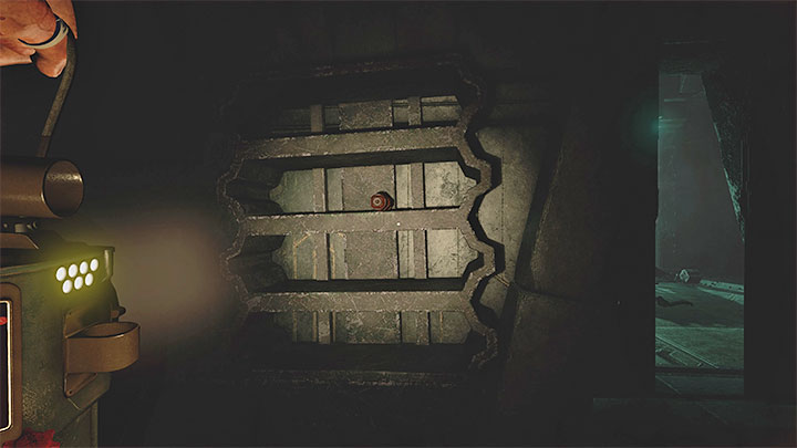 Keep exploring the same room with a large hologram console (you will use it at the end of the stage to turn on the shuttles) - Amnesia Rebirth: The Laboratory - walkthrough, secrets - Walkthrough - Amnesia Rebirth Guide