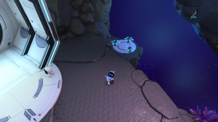 Step off the white platform and defeat two enemies - Astros Playroom: Deep Dataspace - walkthrough - SSD Highway - Astros Playroom Guide