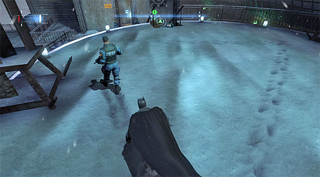 The guard on the helipad - Gain access to the GCPD via the rooftop - Main storyline - Batman: Arkham Origins - Game Guide and Walkthrough