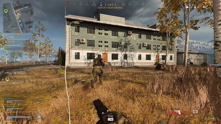 As you move around the Verdansk map in Call of Duty Warzone, try to move together - Warzone: Teamwork - Basics - Warzone Guide