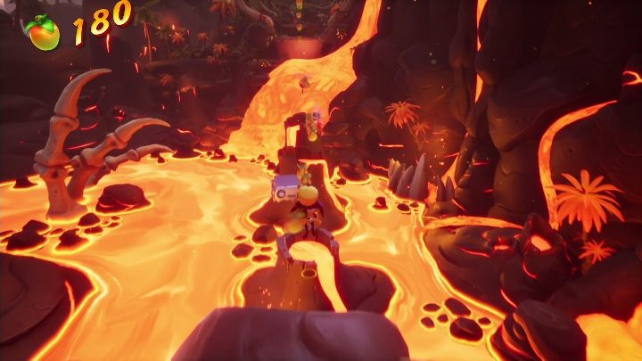 When you go up there you have a similar stage but from a different perspective - Crash 4: Fossil Fueled walkthrough - Eggipus Dimension, 88 Milion B.C.B - Crash 4 Guide, Walkthrough