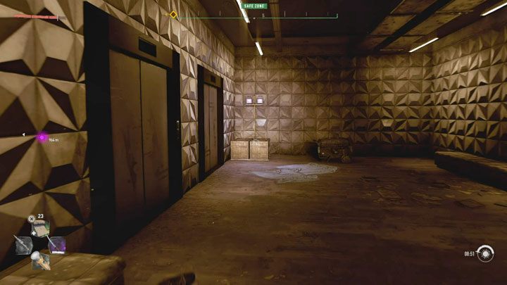 Hinter der Lobby gibt es Aufzüge – Sie können den Knopf des Aufzugs drücken, um ihn herbeizurufen – Dying Light 2: VNC Tower – Das höchste Gebäude im Spiel – Grundlagen – Dying Light 2 Guide