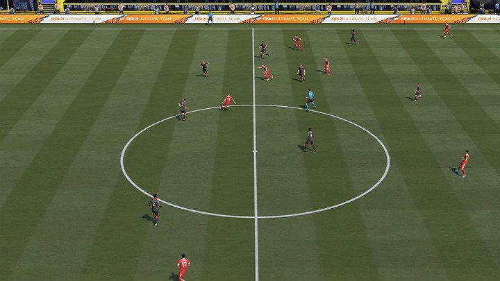 One-touch football is a very effective way to break the opponent's defense by making quick and short passes in a small space - FIFA 21: Offensive actions guide - Offensive game - FIFA 21 Guide