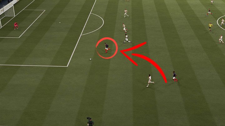 In the picture above you can see a situation in which the winger and the striker have broken the opponent's defence with a few quick passes, leaving a huge gap between the central defenders and the full-backs - FIFA 21: Offensive actions guide - Offensive game - FIFA 21 Guide