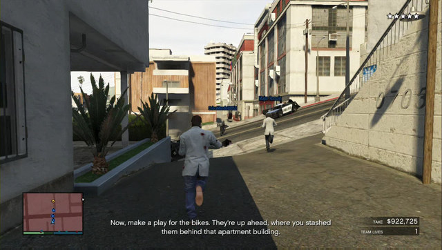 Escape along side alleys and take the motorcycles - Heist 5: Pacific Standard - Heists (DLC) - GTA 5 Guide