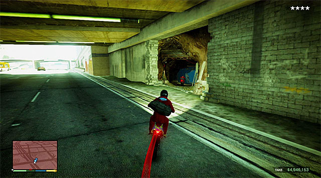 Leave the store and, after you watch a short cutscene, start escaping on a dirt bike (Maibatsu Sanchez), after having cut back to Franklin - 16: The Jewel Store Job - the Smart variant - Main missions - Grand Theft Auto V Game Guide