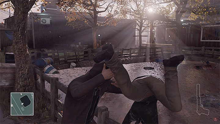 Penelope Graves can be drowned in the tank after obtaining the Interpol badge from one of the guards - Hitman Legacy Trophies - Achievements - Colorado - Hitman Legacy - Hitman 2 Guide