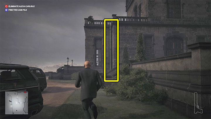 A less obvious way is to climb the gutter marked in the image above - Hitman 3: Secret rooms - how to open them? Dartmoor, walkthrough - Death in the Family - Dartmoor - Hitman 3 Guide