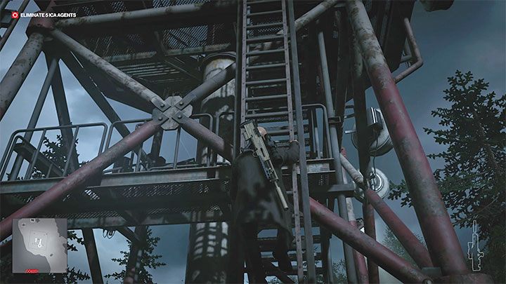 Use the lockpick / crowbar on the gate at the tower - Hitman 3: The Assassination of Agent Tremaine (The Sniper) - Berlin, walkthrough - Apex Predator - Berlin - Hitman 3 Guide