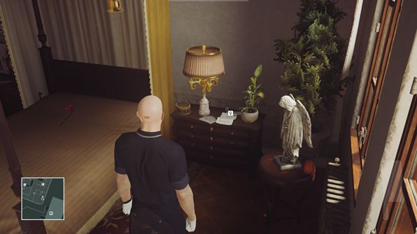 As a cleaner you can move freely around the mansion - Disguises | Sapienza - Sapienza: World of Tomorrow - Hitman Game Guide