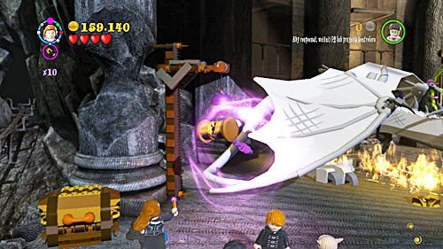 Um den Schlüssel zu erhalten, der zum Aktivieren des Stiers erforderlich ist, müssen Sie sich dem Drachen nähern – Harry Potter Jahre 5–7: Der Untergang der Diebe – Jahr 7 – LEGO Harry Potter Jahre 5–7 Leitfaden