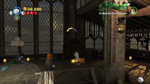 Der orangefarbene Griff befindet sich rechts vom Lehrer in der Ecke – Harry Potter Jahre 5–7: Snapes Tränen – Geheimnisse, Sammlerstücke – Jahr 7 – LEGO Harry Potter Jahre 5–7 Leitfaden
