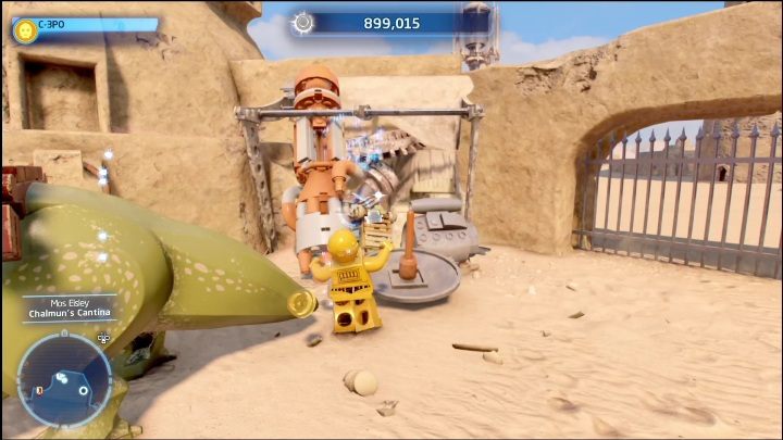You'll find a crate holding the brick in a pile of trash - LEGO Star Wars The Skywalker Saga: Mos Eisley - list of all puzzles - Tatooine - LEGO Skywalker Saga Guide