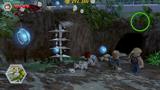 After you reach deeper into the park, switch to Grant and dig up bricks from the ground, which you can use to build a ladder - Restoring power | Jurassic Park - walkthrough - Jurassic Park - walkthrough - LEGO Jurassic World Game Guide & Walkthrough