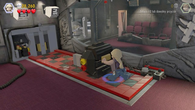 Walk over to the right, next to the door and smash the brick objects that you find there - Visitor center | Jurassic Park - walkthrough - Jurassic Park - walkthrough - LEGO Jurassic World Game Guide & Walkthrough