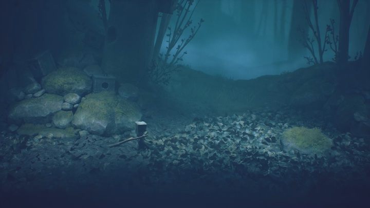 It's time to grab the stick again and hit the surrounding leaves - Little Nightmares 2: Road through the forest - walkthrough - Chapter 1 - Forest - Little Nightmares 2 Guide