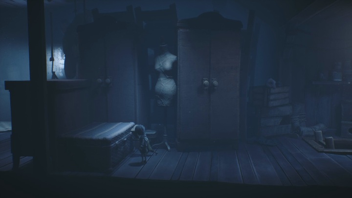 Together, push the suitcase so that each of you can climb onto the dresser right next to it - Little Nightmares 2: A Cottage in the Forest - walkthrough - Chapter 1 - Forest - Little Nightmares 2 Guide