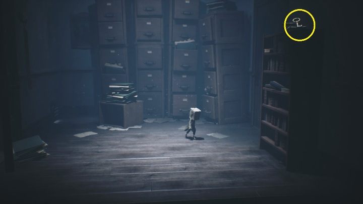 The key is located on the cabinet, to get to it you simply have to knock it over - Little Nightmares 2: School - guide, walkthrough description - Chapter 2 - Orphanage - Little Nightmares 2 Guide