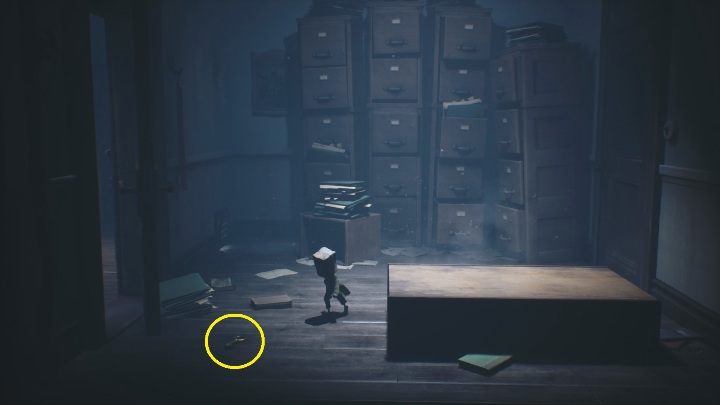 The key will fall right by the door - Little Nightmares 2: School - guide, walkthrough description - Chapter 2 - Orphanage - Little Nightmares 2 Guide