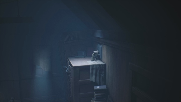 Along with Six, open the passage to get further - Little Nightmares 2: Escape from School - guide, walkthrough - Chapter 2 - Orphanage - Little Nightmares 2 Guide