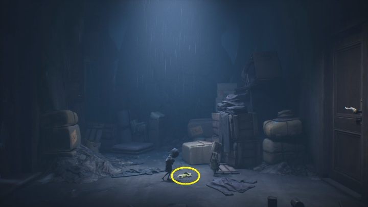 In this building, Six will find her yellow jacket, which will come in very handy in this weather - Little Nightmares 2: Escape from School - guide, walkthrough - Chapter 2 - Orphanage - Little Nightmares 2 Guide
