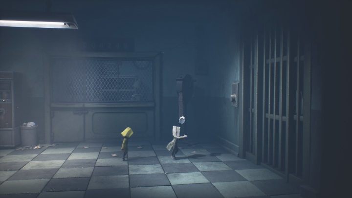Throw the can at the button that opens the passage - Little Nightmares 2: The First Floor - walkthrough - Chapter 3 - Hospital - Little Nightmares 2 Guide