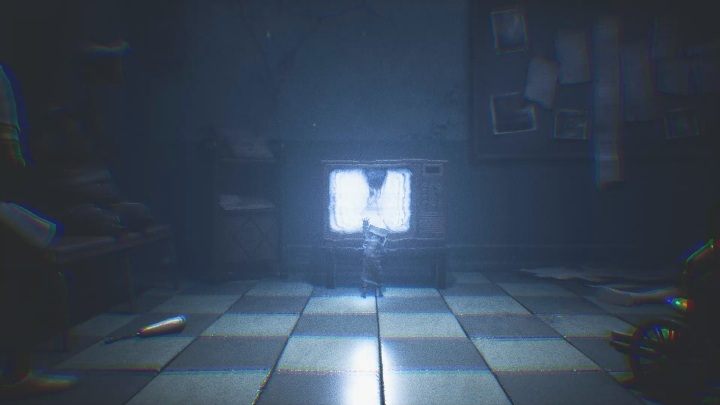 Put your hand on the TV and set it so you can go inside - Little Nightmares 2: The First Floor - walkthrough - Chapter 3 - Hospital - Little Nightmares 2 Guide