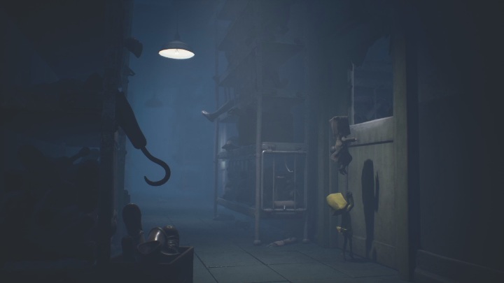 Use Six's help to jump through the door - Little Nightmares 2: Fuses - walkthrough - Chapter 3 - Hospital - Little Nightmares 2 Guide