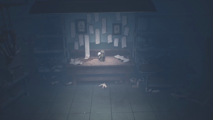 Eventually, you will come across a cabinet with a fuse - Little Nightmares 2: Fuses - walkthrough - Chapter 3 - Hospital - Little Nightmares 2 Guide