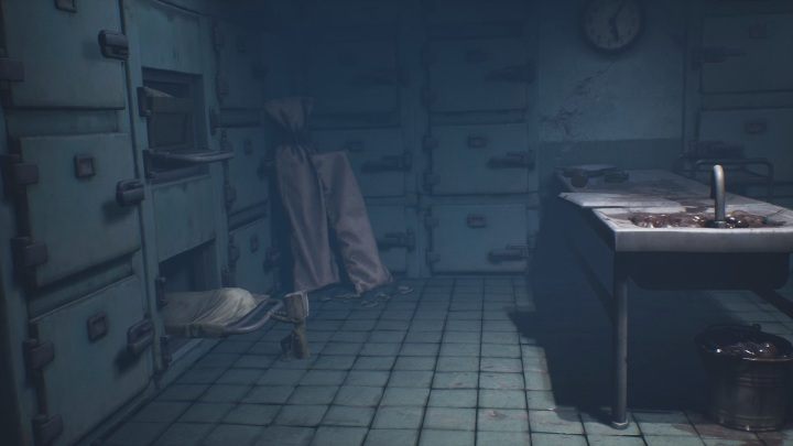 Start by pulling out the stretcher lying on the left, the one at the bottom - Little Nightmares 2: Escape - walkthrough - Chapter 3 - Hospital - Little Nightmares 2 Guide