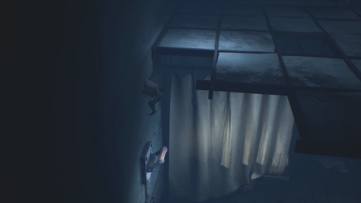 Then climb up (using the ladder) and jump down so that you fall on the lever - Little Nightmares 2: Escape - walkthrough - Chapter 3 - Hospital - Little Nightmares 2 Guide