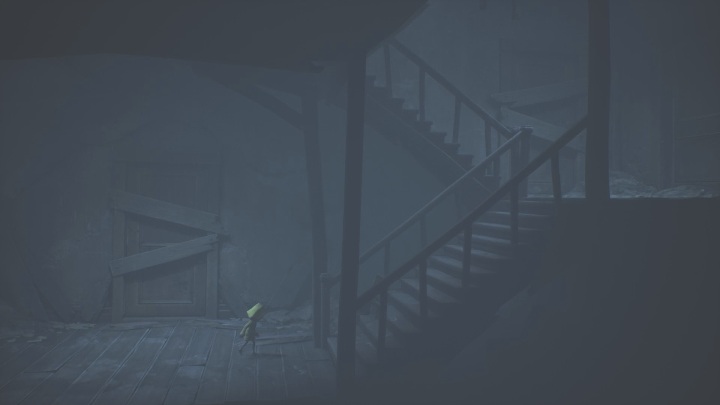 Eventually, you will arrive at a dilapidated stairwell - Little Nightmares 2: Crossing the city - a guide, walkthrough - Chapter 4 - Getting to the Tower - Little Nightmares 2 Guide