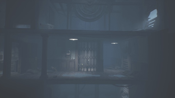 Immediately head towards the room located on the left - Little Nightmares 2: Crossing the city - a guide, walkthrough - Chapter 4 - Getting to the Tower - Little Nightmares 2 Guide