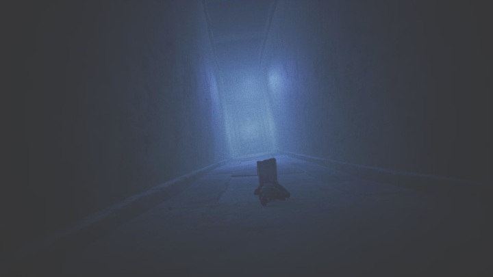 You will fall into a familiar hallway - Little Nightmares 2: Crossing the city - a guide, walkthrough - Chapter 4 - Getting to the Tower - Little Nightmares 2 Guide