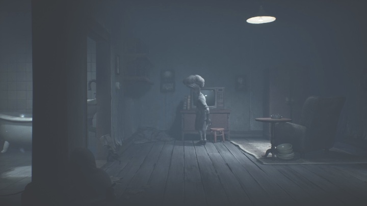 Leave the bathroom by jumping over the water, then turn off the woman's TV - Little Nightmares 2: Building - a guide, walkthrough - Chapter 4 - Getting to the Tower - Little Nightmares 2 Guide