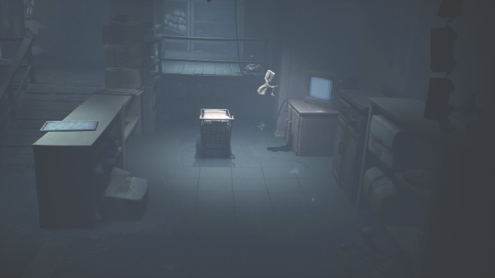 Then pull the cart to the TV and jump up on the shelf so you can move again - Little Nightmares 2: Shop and Escape - walkthrough description - Chapter 4 - Getting to the Tower - Little Nightmares 2 Guide