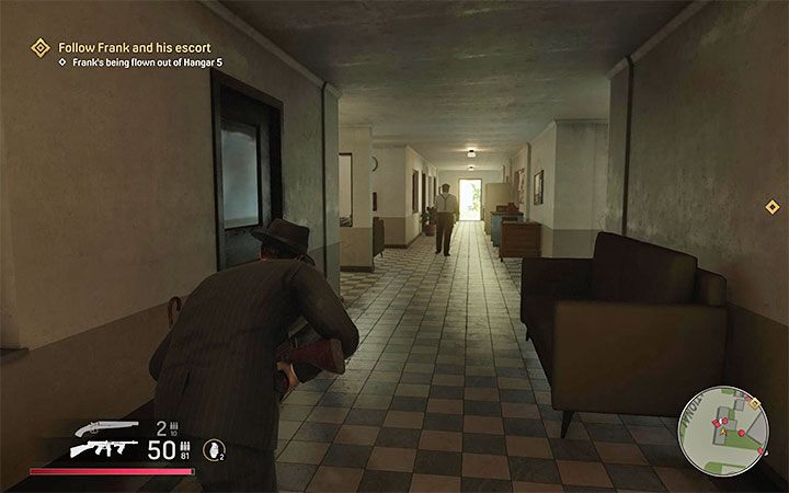 After entering the building, wait until the opponents have finished their conversation and surprise the single opponent from behind that will walk away from the rest of the group - Mafia Definitive Edition: Omerta - walkthrough - Walkthrough - Mafia Definitive Edition Guide, Walkthrough
