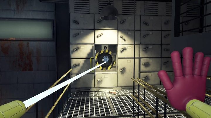 Then grab the power source you need with one hand - Poppy Playtime: Conveyor - walkthrough - Chapter 1 - Poppy Playtime Guide, Walkthrough
