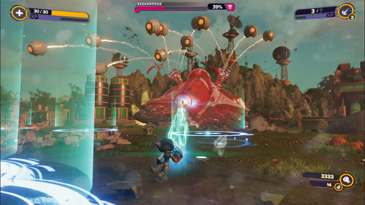 A new boss attack in the second phase of the fight is to scatter mine traps around the area - Ratchet & Clank Rift Apart: Defeat Seekerpede and leave the planet - walkthrough - Sargasso - Ratchet & Clank Rift Apart Guide