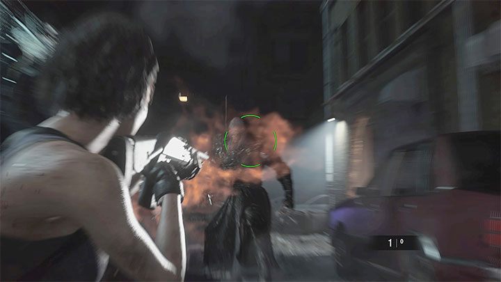 Greife Nemesis nur mit mächtigen Waffen an – hauptsächlich einer Schrotflinte und einem Granatwerfer (Magnum kann erst später im Spiel erworben werden) – Resident Evil 3: Nemesis – der Hauptboss, Feind – Grundlagen – Resident Evil 3 Guide