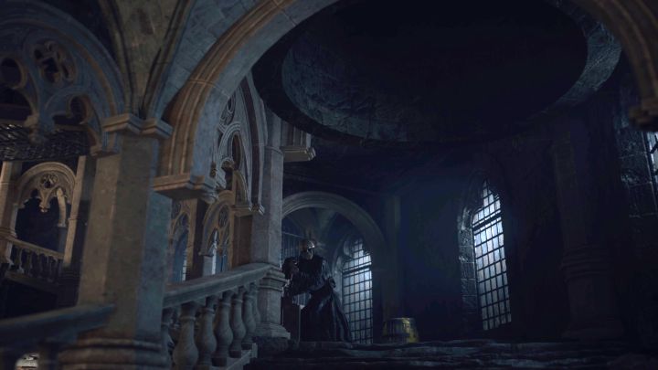 Die zweite Art von Fallen sind große Eisenkugeln, die verwinkelte Treppen hinunterrollen – Resident Evil 4 Remake: Wie vermeide ich Fallen im Uhrturm?  – Kampagne – Resident Evil 4 Remake Guide