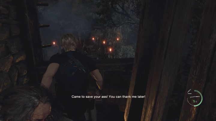 Die zweite Leiter befindet sich auf dem Balkon rechts – Resident Evil 4 Remake: Wie verteidigt man sich im Haus mit Luis?  - Kampf – Resident Evil 4 Remake Guide