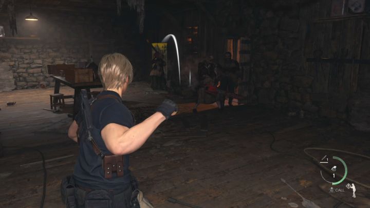 Wenn Sie eine Handgranate haben, lohnt es sich, mindestens eine auf die Gruppe der Feinde zu werfen – Resident Evil 4 Remake: Wie besiegt man die Bosse Chainsaw Sisters?  - Bosse – Resident Evil 4 Remake Guide