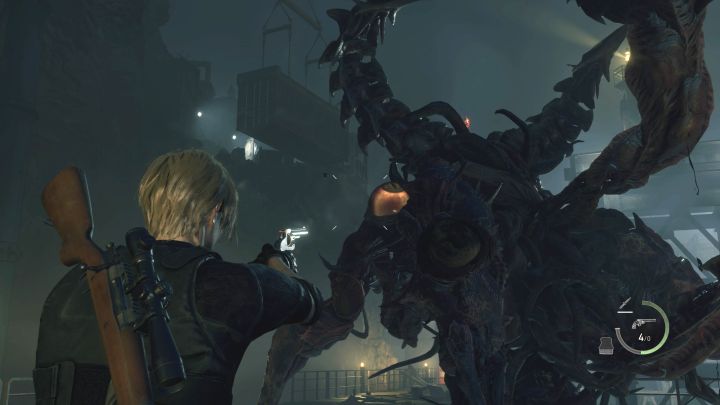 Zielen Sie auf die großen Augen des Bosses, aber Sie können nur Schaden anrichten, wenn sie geöffnet sind – Resident Evil 4 Remake: Wie besiegt man den Endgegner?  - Bosse – Resident Evil 4 Remake Guide
