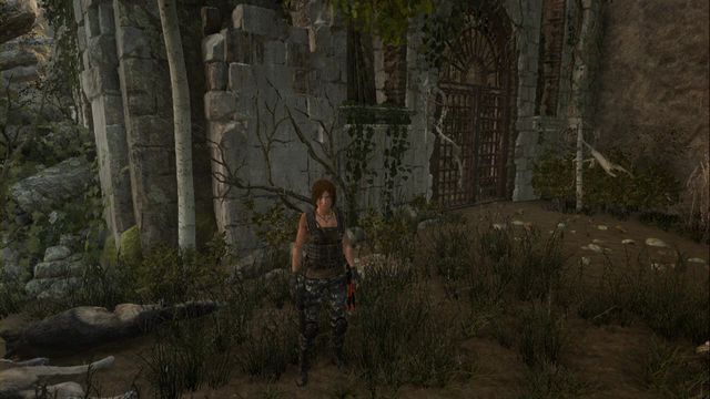 By the entrance gate of on of the tombs - Chests and crypt treasures | Geothermal Valley - Geothermal Valley - Rise of the Tomb Raider Game Guide & Walkthrough