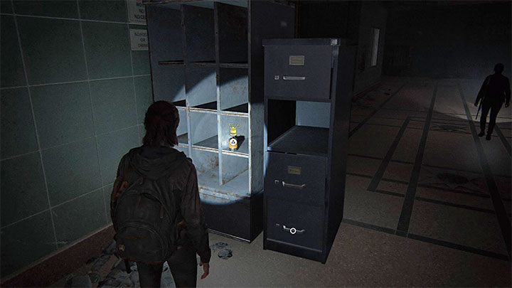 Inside the courthouse, you must defeat a group of infected and then locate the stairs leading to the lower floor - The Last of Us 2: Crafting - list of items - Character development and equipment upgrades - The Last of Us 2 Guide