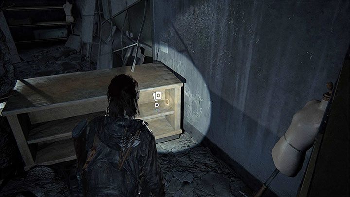 Just after youve passed the obstacle, stop and turn 180 degrees to notice the collectible - The Last of Us 2: Road to the Aquarium - collectibles, artefacts, coins - Seattle, Day 3 - Ellie - The Last of Us 2 Guide