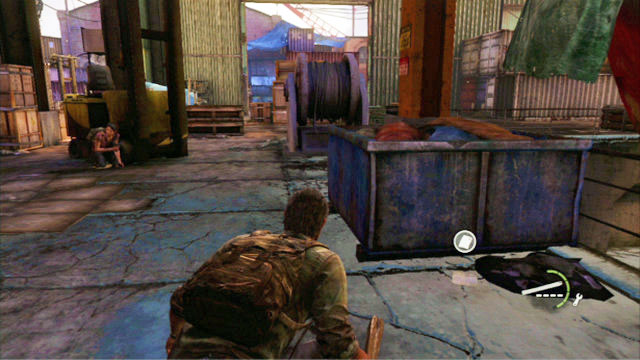 Ein paar Schritte weiter, vom vorherigen Artefakt entfernt, befindet sich ein großes Lagerhaus – The Last of Us: The Quarantine Zone, Artefakte und Anhänger – Artefakte und Anhänger – The Last of Us Guide