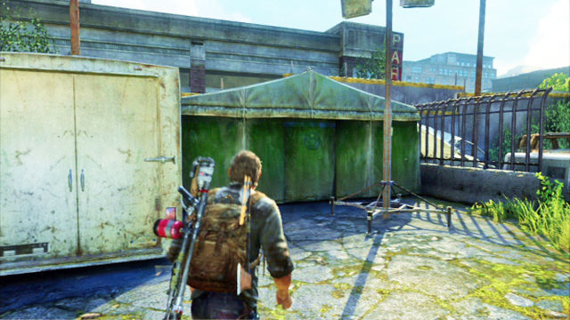 Suchen Sie auf dem Bahnsteig nach einem kleinen grünen Zelt – The Last of Us: Bus Depot, Artefakte und Anhänger – Artefakte und Anhänger – The Last of Us Guide