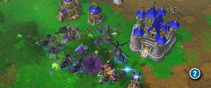 Beim Angriff auf den feindlichen Stützpunkt lohnt es sich, die Arbeiter schnell zu eliminieren, um den Wiederaufbau des Stützpunkts zu behindern.  - Der Fall von Silbermond |  Komplettlösung für Warcraft III Reforged – Kampagne der Untoten – Leitfaden für Warcraft III Reforged